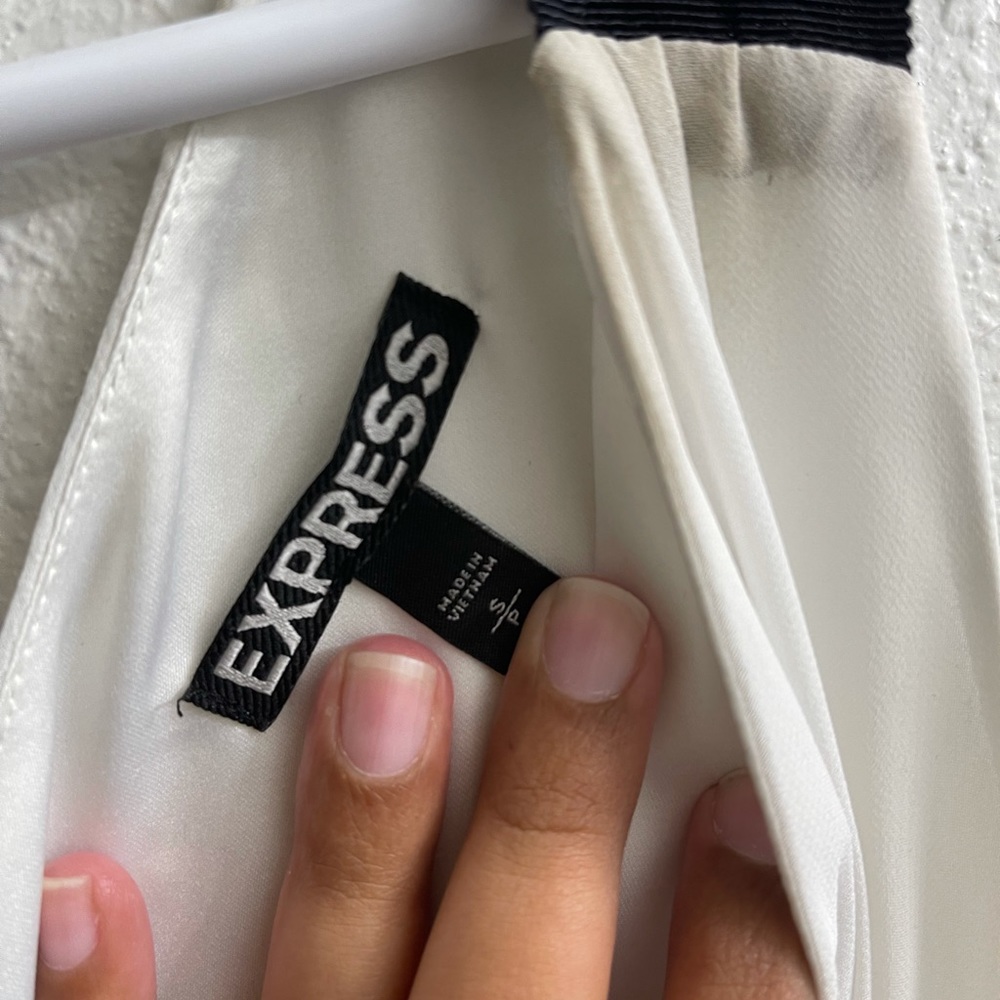 Long Express Dress - Picture 3 of 5